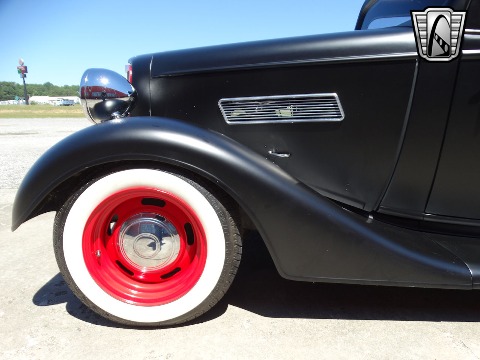 1935 Chevrolet Standard image 30