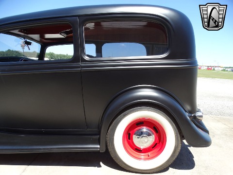 1935 Chevrolet Standard image 32