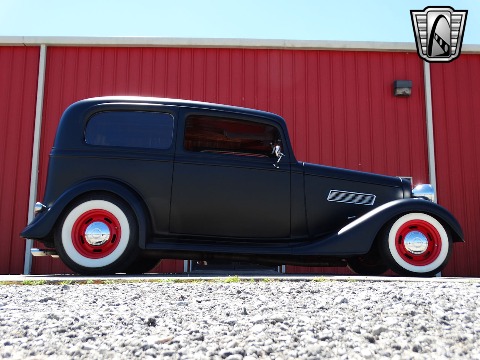 1935 Chevrolet Standard image 25