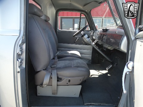 1952 Chevrolet 3100 image 132