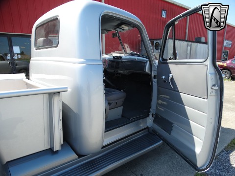 1952 Chevrolet 3100 image 138