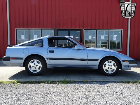1985 Nissan 300ZX image 9