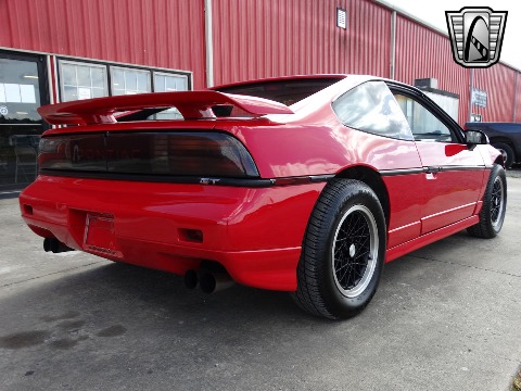 1988 Pontiac Fiero image 8