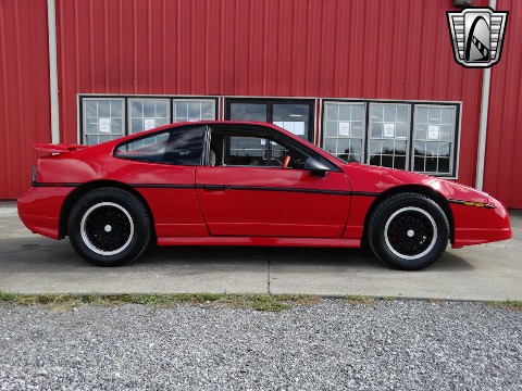 1988 Pontiac Fiero image 9