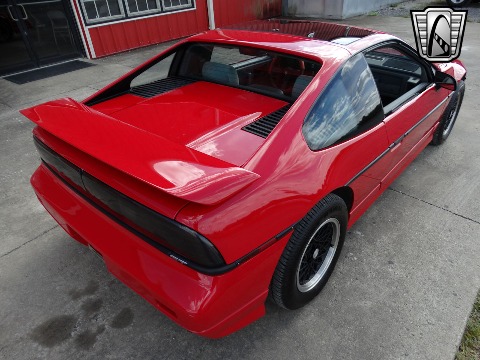 1988 Pontiac Fiero image 16