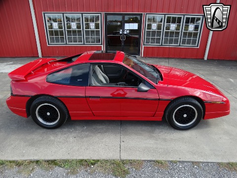 1988 Pontiac Fiero image 17
