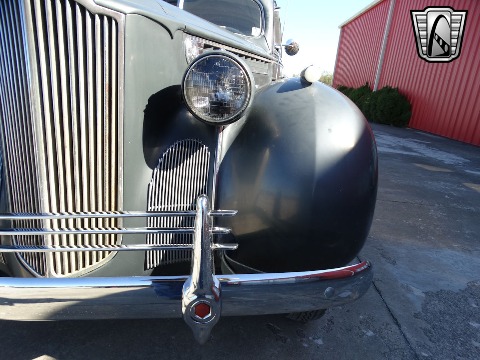 1940 Packard 120 image 37