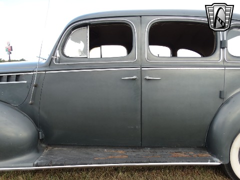 1940 Packard 120 image 39