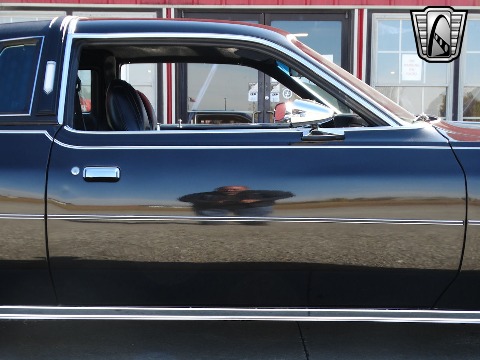 1977 Chrysler Cordoba image 37