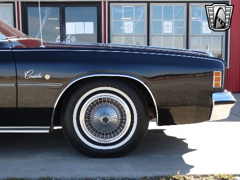 1977 Chrysler Cordoba image 38