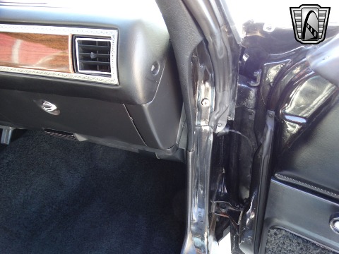 1977 Chrysler Cordoba image 127