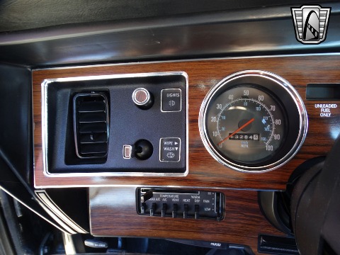 1977 Chrysler Cordoba image 103