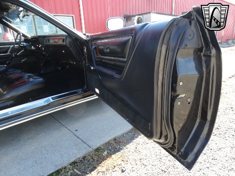 1977 Chrysler Cordoba image 129