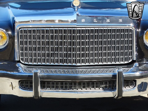 1977 Chrysler Cordoba image 28