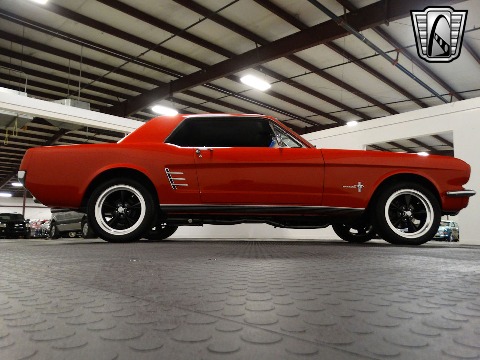 1966 Ford Mustang image 25