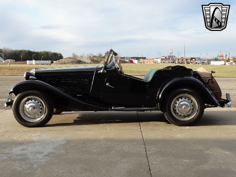1952 MG TD image 13