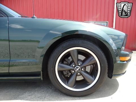 2008 Ford Mustang image 38