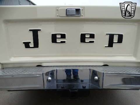 1984 Jeep J10 image 35
