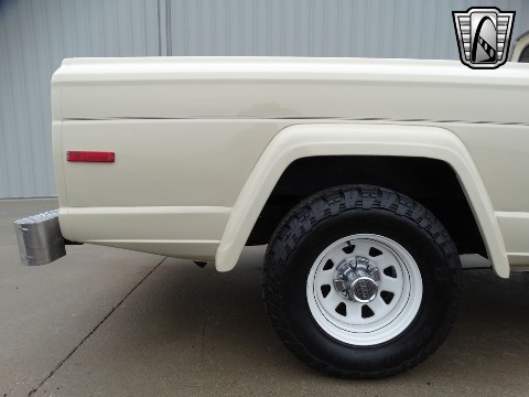 1984 Jeep J10 image 37