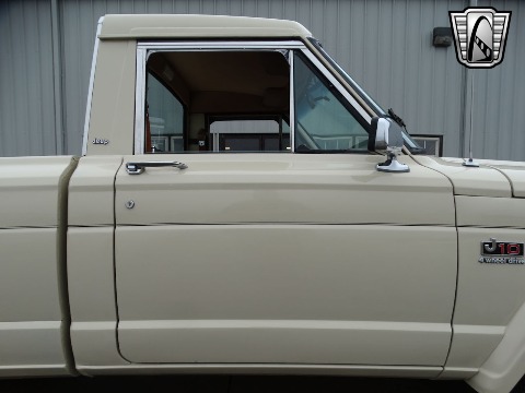 1984 Jeep J10 image 39