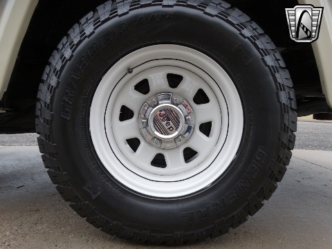 1984 Jeep J10 image 43