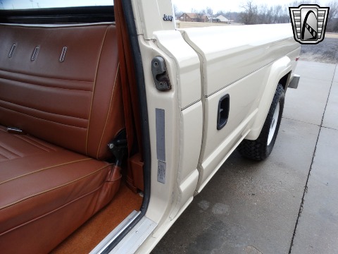 1984 Jeep J10 image 99