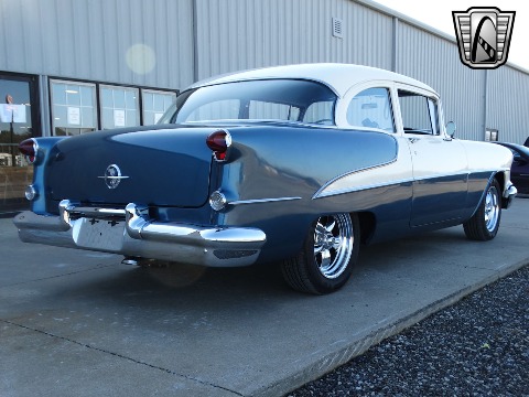 1955 Oldsmobile Delta 88 image 8