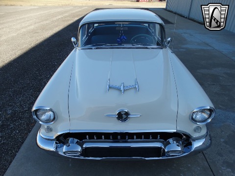 1955 Oldsmobile Delta 88 image 11