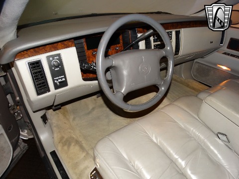 1996 Cadillac Fleetwood image 107