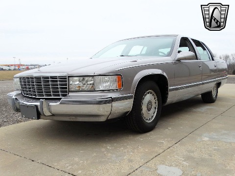 1996 Cadillac Fleetwood image 4