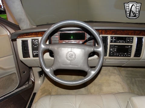 1996 Cadillac Fleetwood image 108