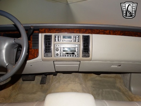 1996 Cadillac Fleetwood image 109