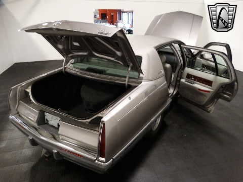 1996 Cadillac Fleetwood image 58