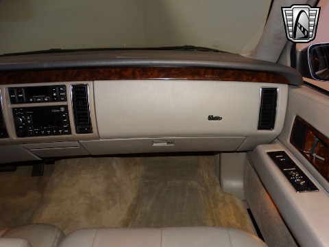 1996 Cadillac Fleetwood image 110