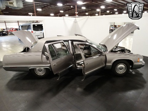 1996 Cadillac Fleetwood image 59