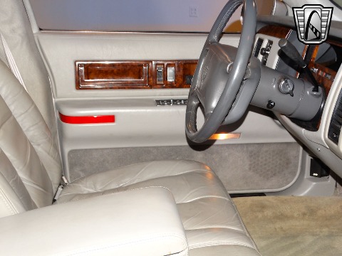 1996 Cadillac Fleetwood image 138