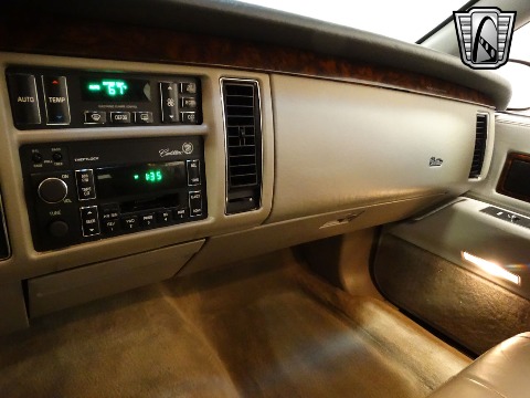 1996 Cadillac Fleetwood image 114