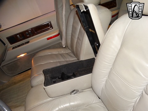 1996 Cadillac Fleetwood image 121