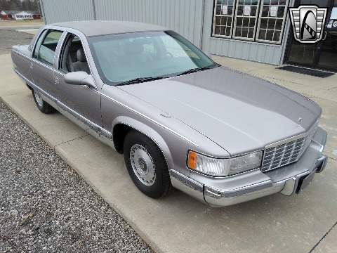 1996 Cadillac Fleetwood image 18