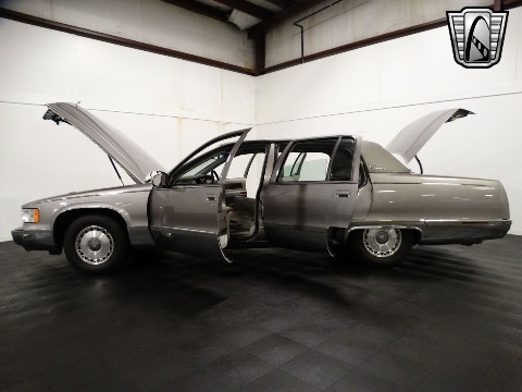1996 Cadillac Fleetwood image 47