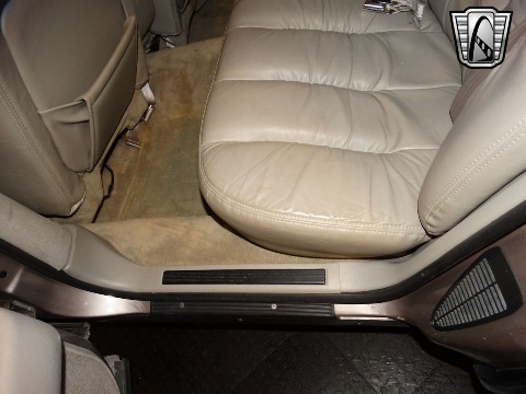 1996 Cadillac Fleetwood image 125