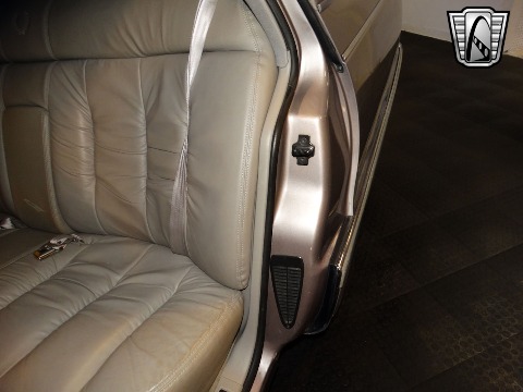 1996 Cadillac Fleetwood image 126