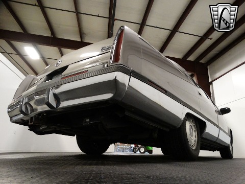 1996 Cadillac Fleetwood image 24