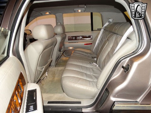 1996 Cadillac Fleetwood image 128