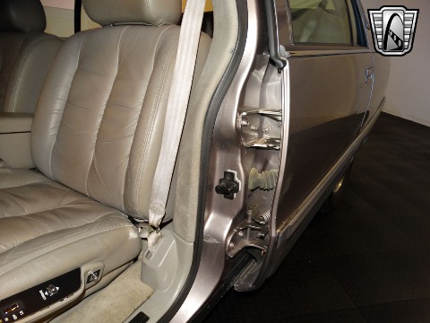 1996 Cadillac Fleetwood image 103