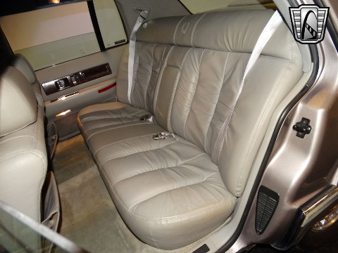 1996 Cadillac Fleetwood image 129