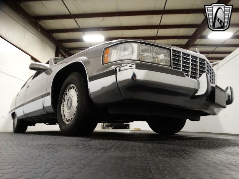 1996 Cadillac Fleetwood image 26