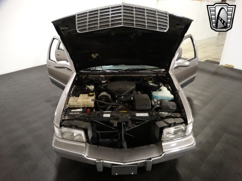 1996 Cadillac Fleetwood image 53