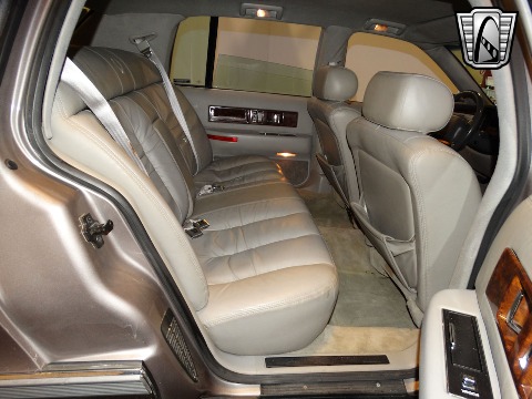 1996 Cadillac Fleetwood image 131