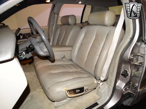 1996 Cadillac Fleetwood image 106